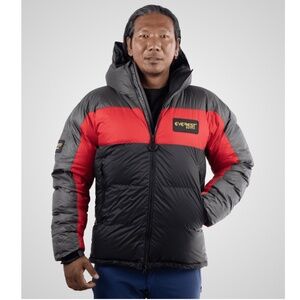Everest Outfit Men’s Black/Red/Grey Down Basecamp Puffer Jacket